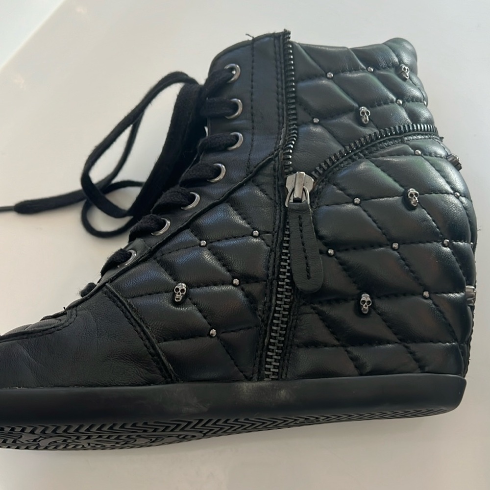 really cool ASH metal 💀 skull lace up shoes